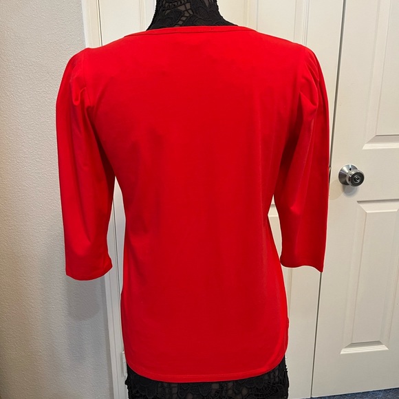 Karl Lagerfeld, square neck, 3/4 sleeve top with signature patch. Size small - Picture 5 of 8